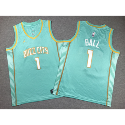 LaMelo Ball Buzz City Charlotte Hornets mez (GYEREK)