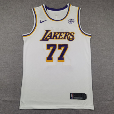 Luka DONCIC fehér Los Angeles Lakers mez (KÉSZLETEN)