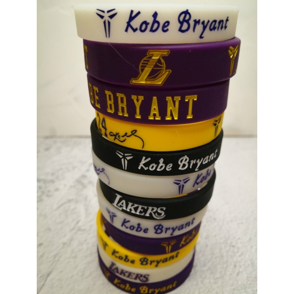 Kobe BRYANT #24 szilikon karkötő (több féle)